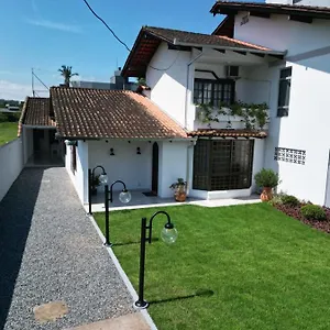 https://casa-confortvel-02.santa-catarina-brasil.com